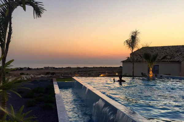 mangiabove_pool_evening_swim